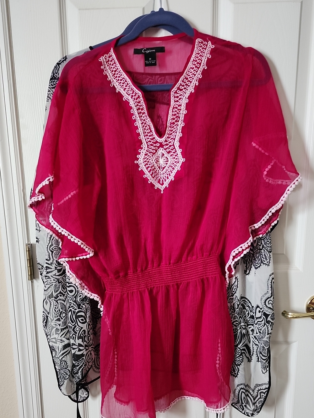 Cynthia Hot Pink Embroidered Tunic& Women’s Black & White Paisley Print Cover